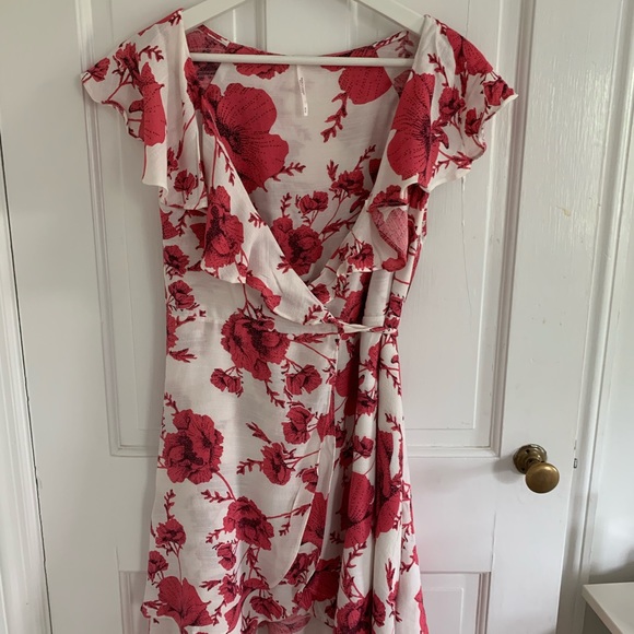 Free People women’s floral wrap dress - Picture 2 of 7
